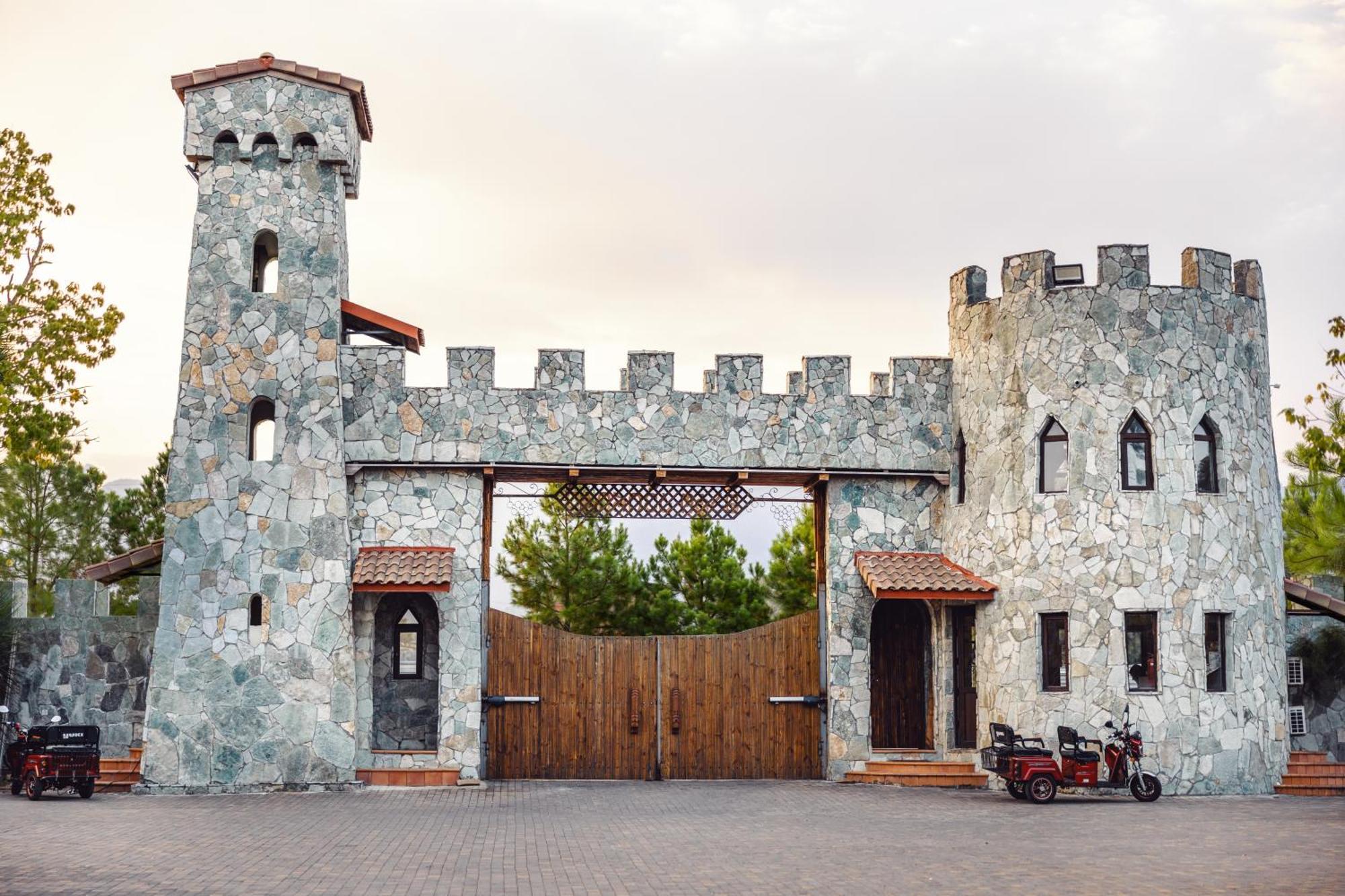Hotel Chateau Kvirike Boboqvati Εξωτερικό φωτογραφία